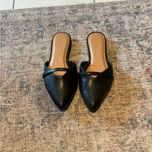 Old navy Black Pointed Mules